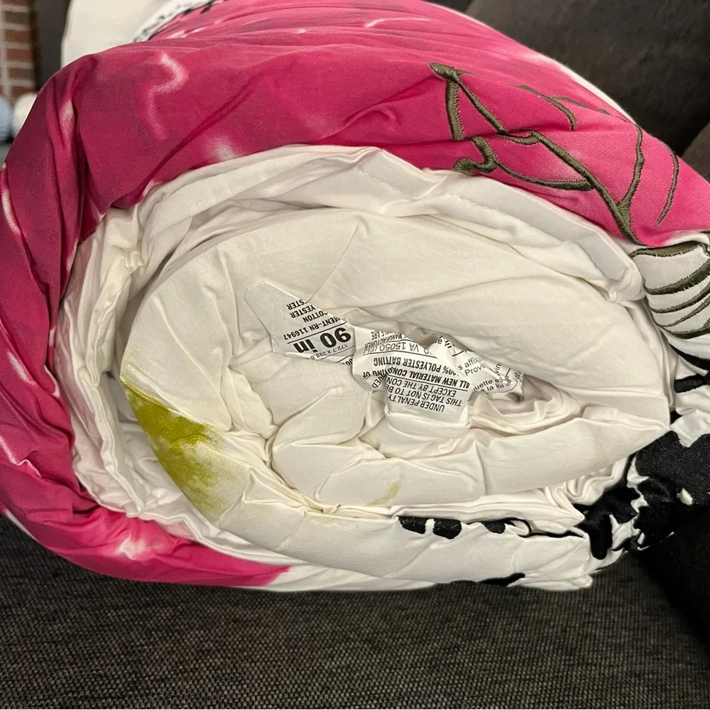 Twin Floral Pink and White Bedding Set